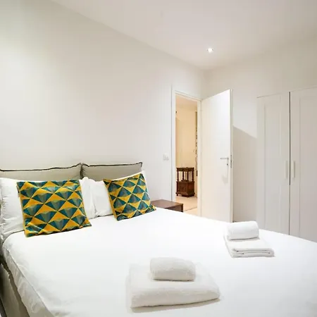 Amedeo House Апартаменты *